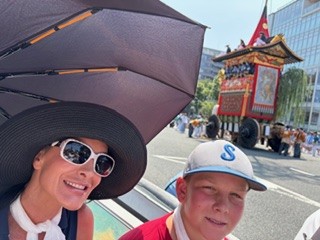 Kyoto in One Day: Nishiki Market stroll & Iwatayama Monkey Park