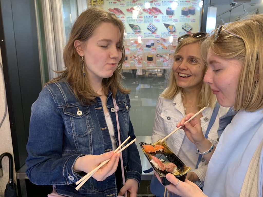 Tokyo in One Day: Tsukiji Fish Market & Shibuya