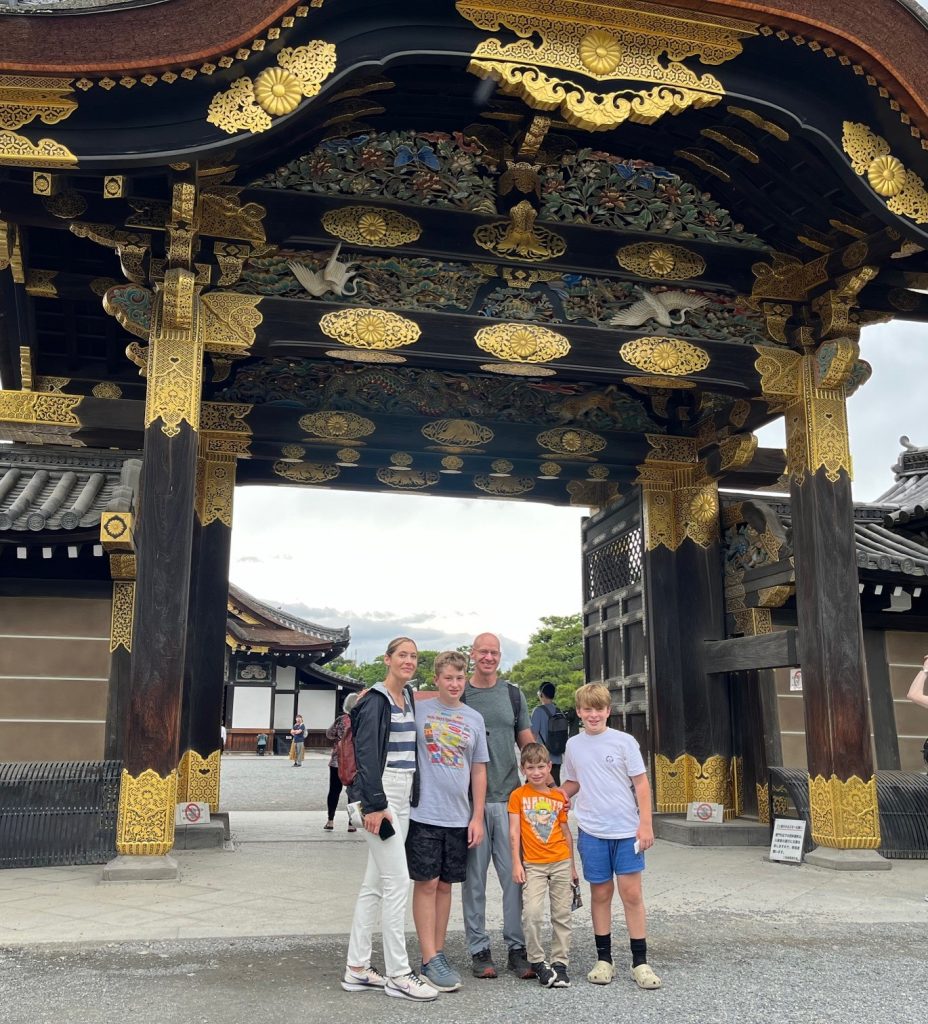 Kyoto in One Day: @ Fushimi Inari Taisha Shrine & @ Nijo Castle