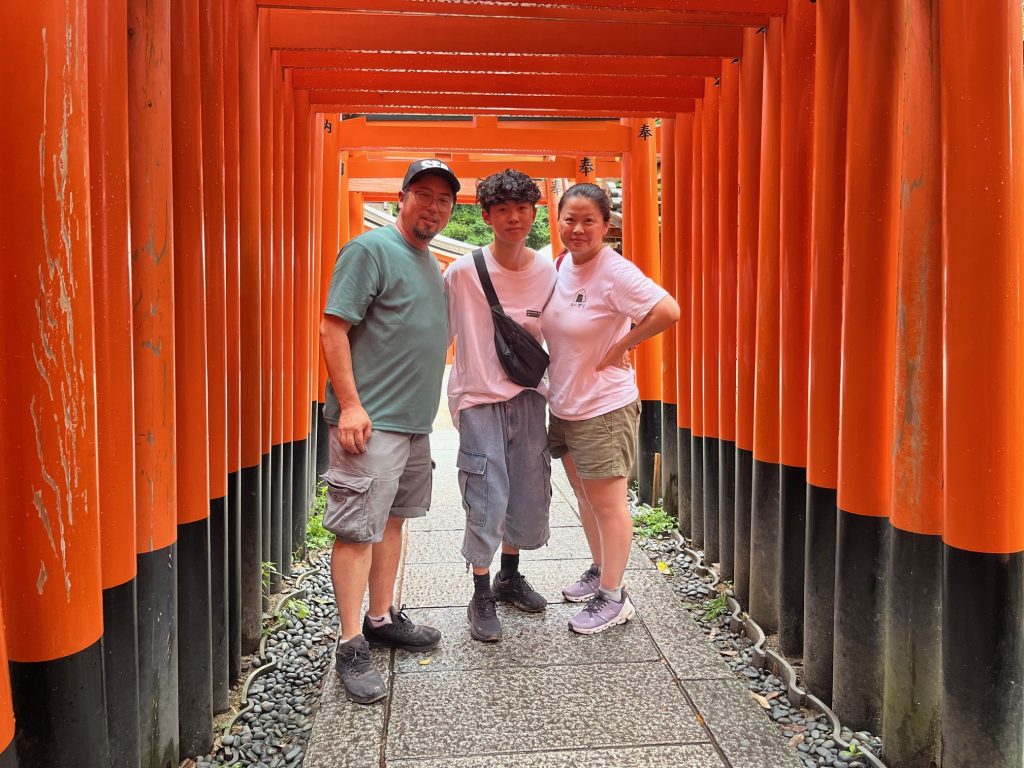 Kyoto: @ Kinkaku-ji Temple & @ Fushimi Inari Taisha Shrine