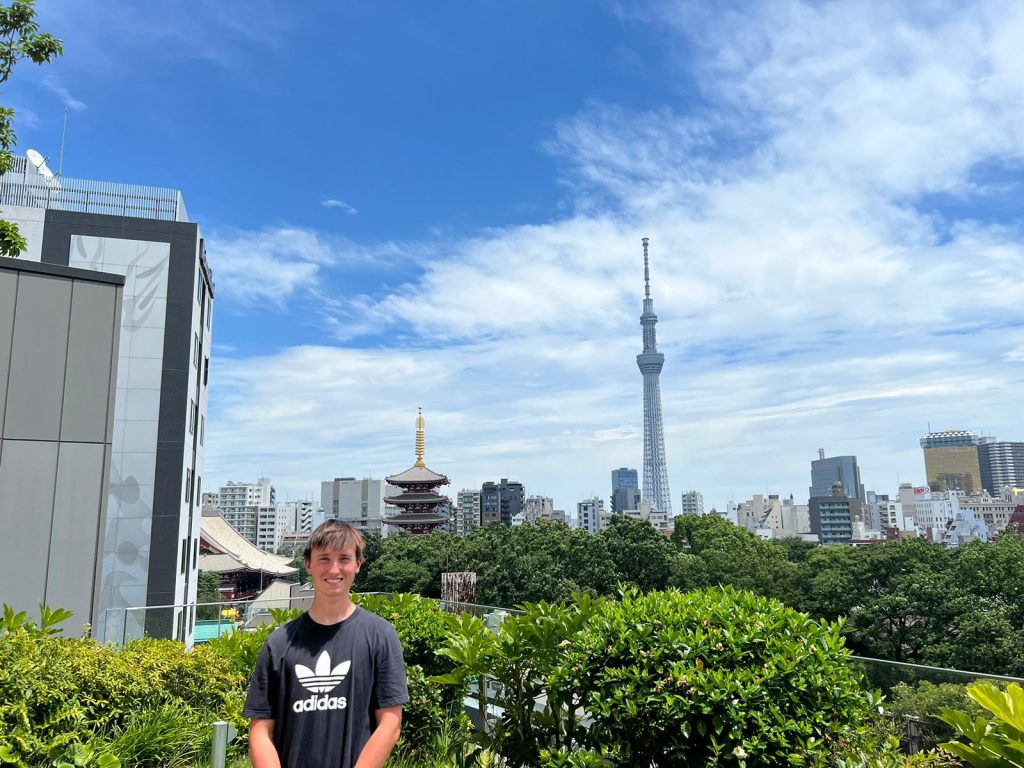 Tokyo in One Day: Asakusa sightseeing & Shibuya Crossing