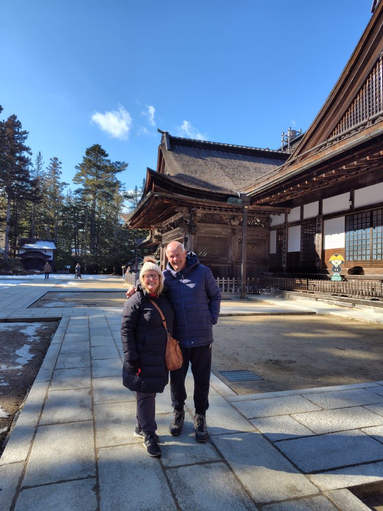 Osaka: Kongobuji Temple & Okunoin Approach~Okunoin