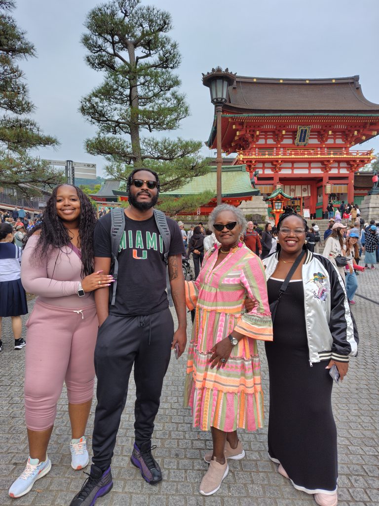 Osaka in One Day: Okochi Sanso Garden & Fushimi Inari Taisha