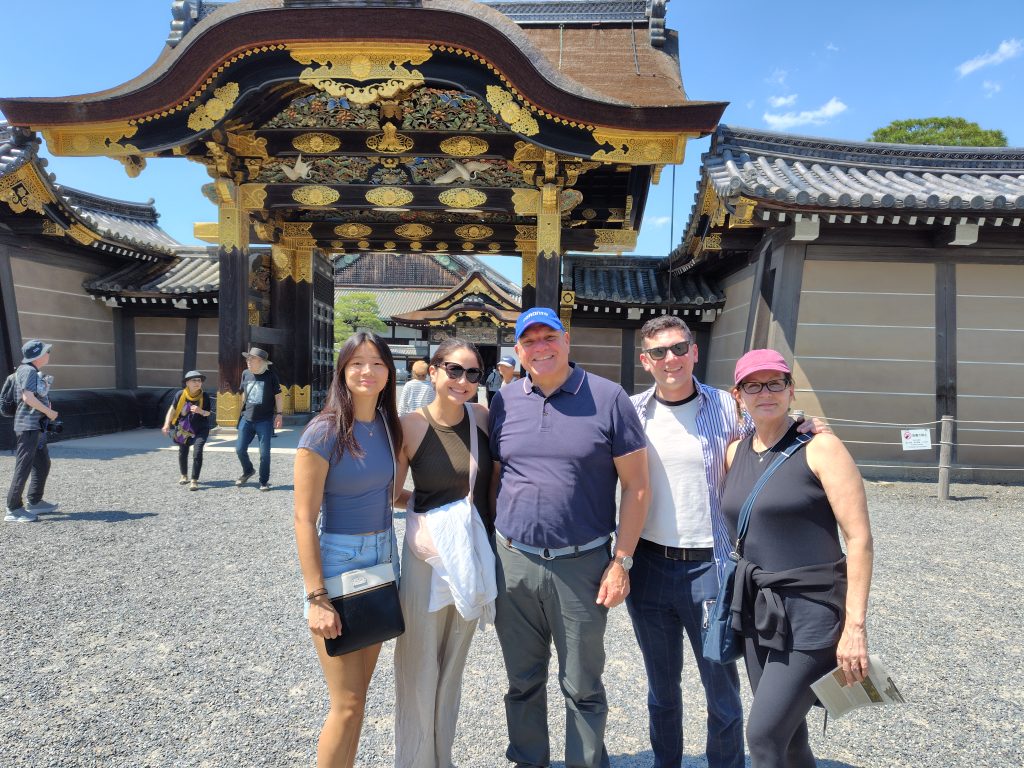 Kyoto in One Day: Sanjusangendo & Travel: On foot
