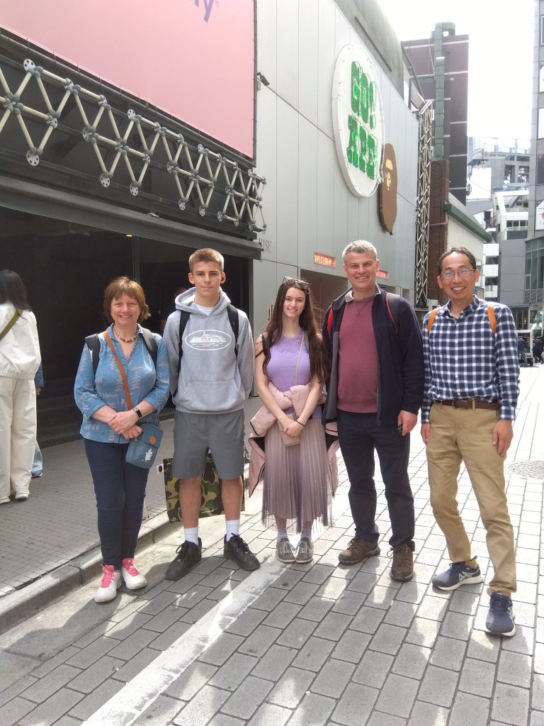 Tokyo in Half a Day: Disperse in front of BAPE