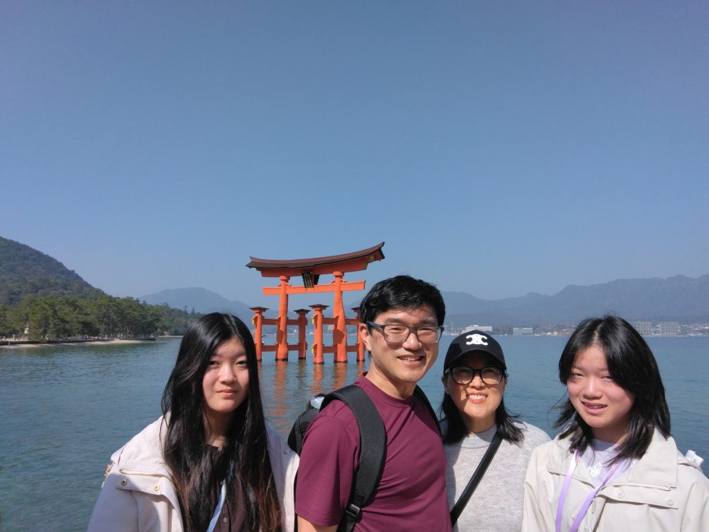 Hiroshima in Half a Day: travel by JR and ferry