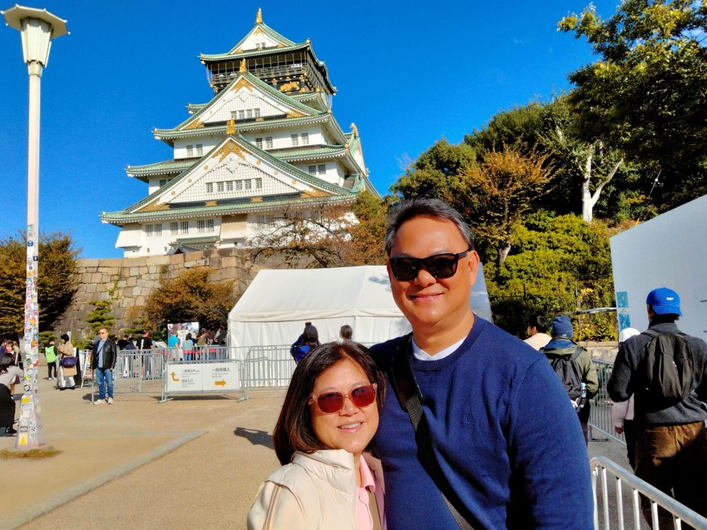 Osaka in Half a Day: Osaka Castle and stay there. & Kuromon Market