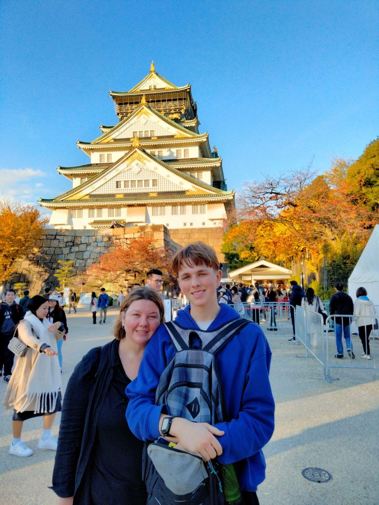 Osaka in Half a Day: Osaka Castle and stay there. & Dotonbori