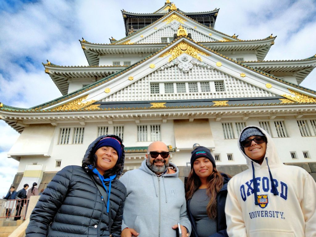 Osaka: Osaka Castle and stay there. & Shitennoji Temple