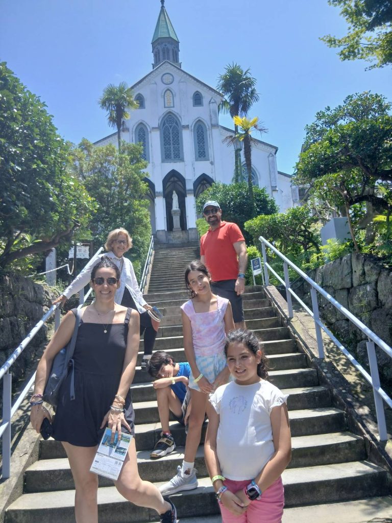 Nagasaki: Nabekanmuriyama & Omagari Neko Chaya