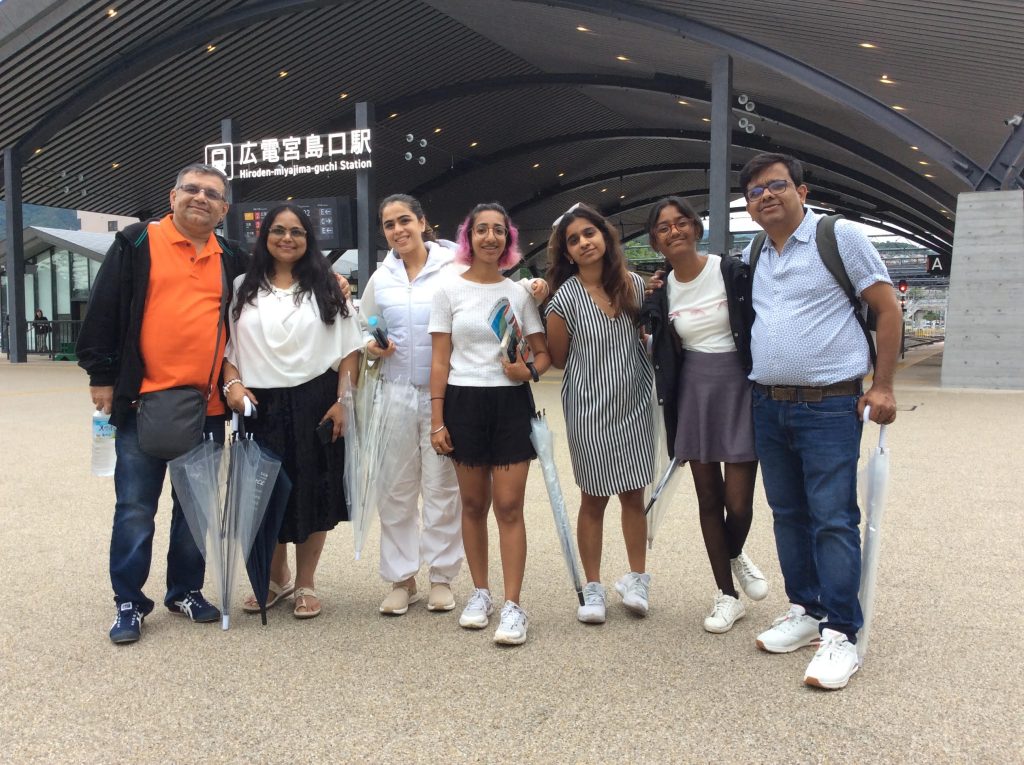 Hiroshima in One Day: See-off at Miyajimaguchi
