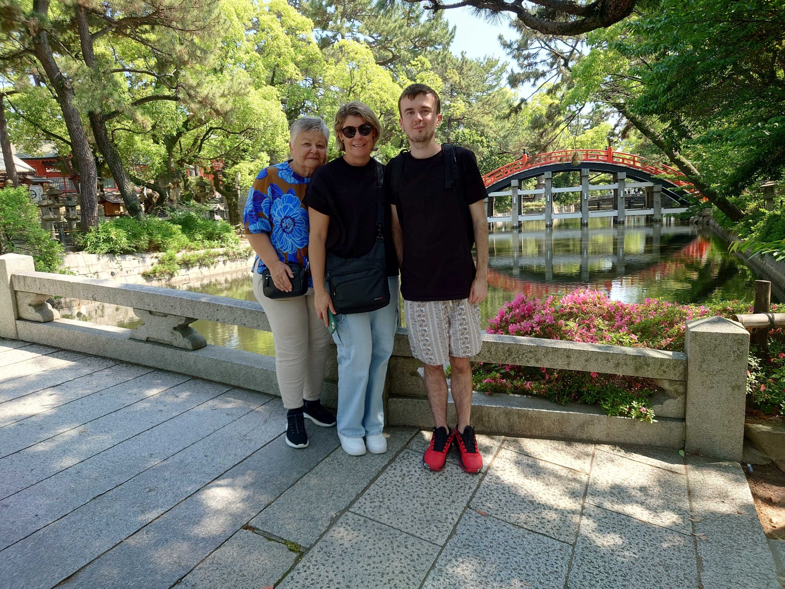 Osaka in Half a Day: Sumiyoshi Taisha Shrine & Disband @ Dotonbori