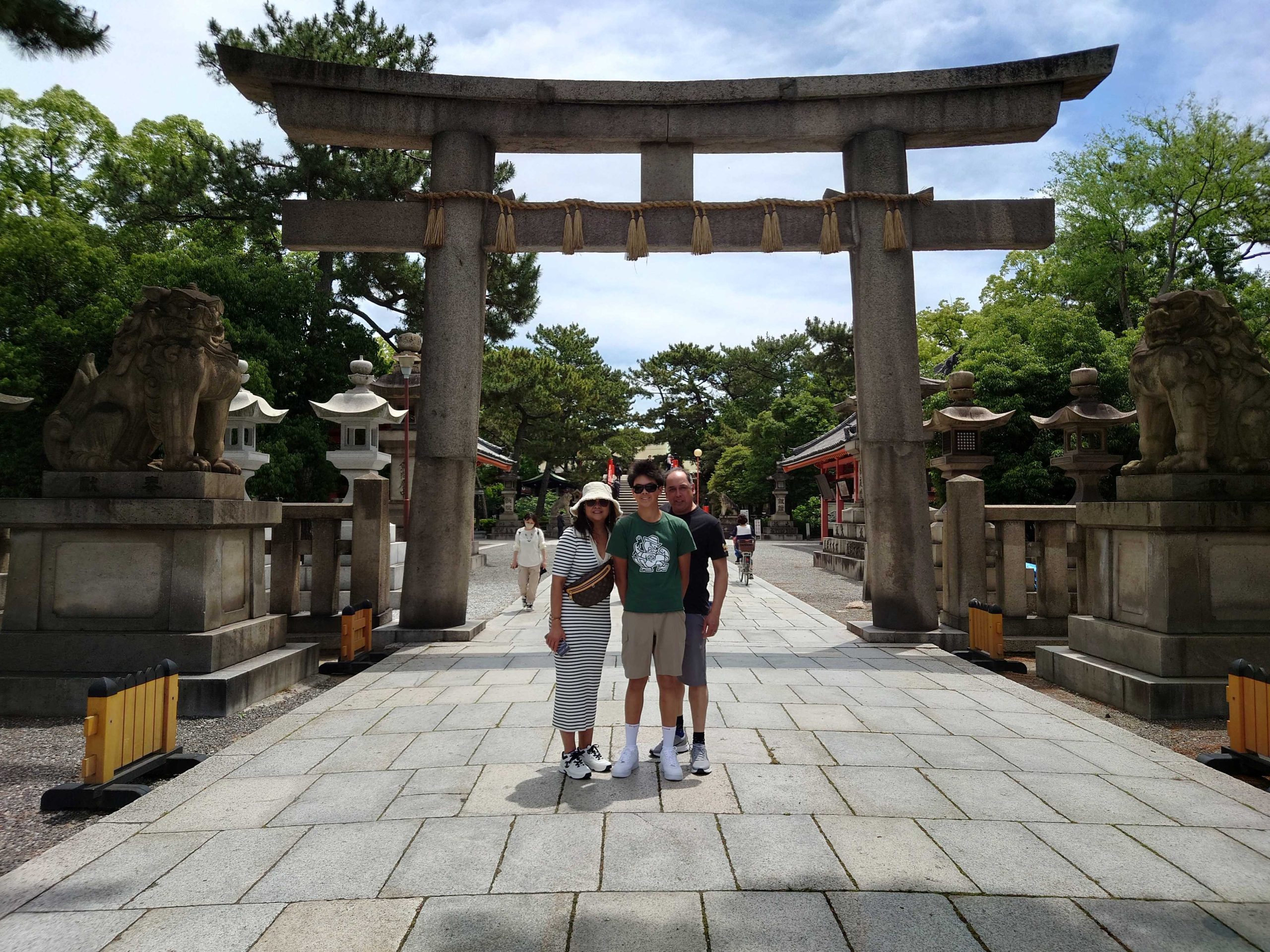 Osaka in Half a Day: @ Sumiyoshi Taisha & @ Dotonbori