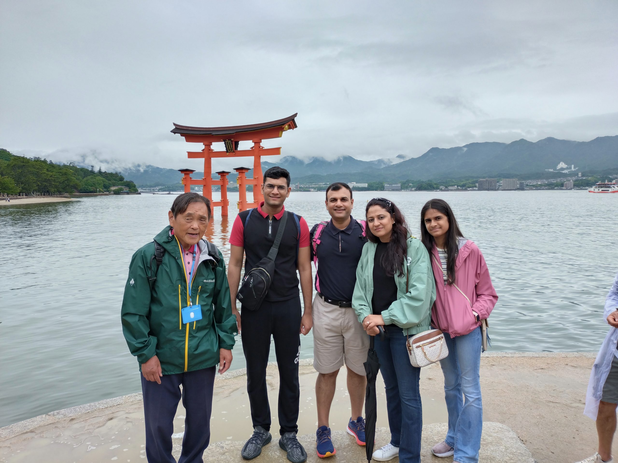Hiroshima & Miyajima in 1 Day: Private Tour