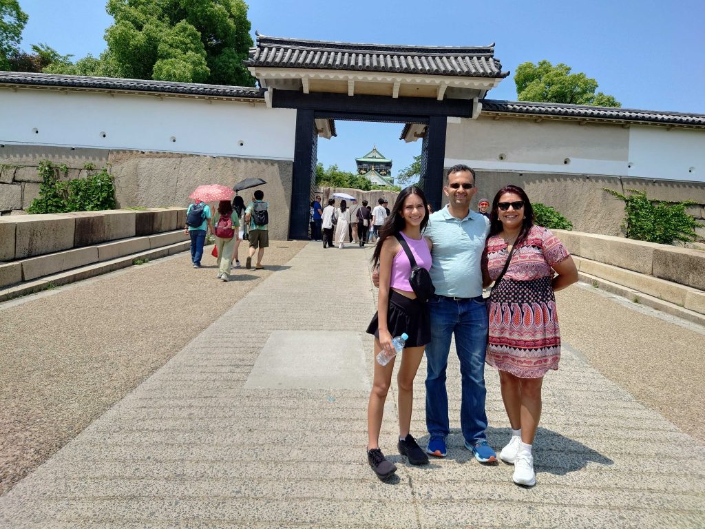 Osaka in Half a Day: @ Osaka Castle & @ Umeda Sky Building