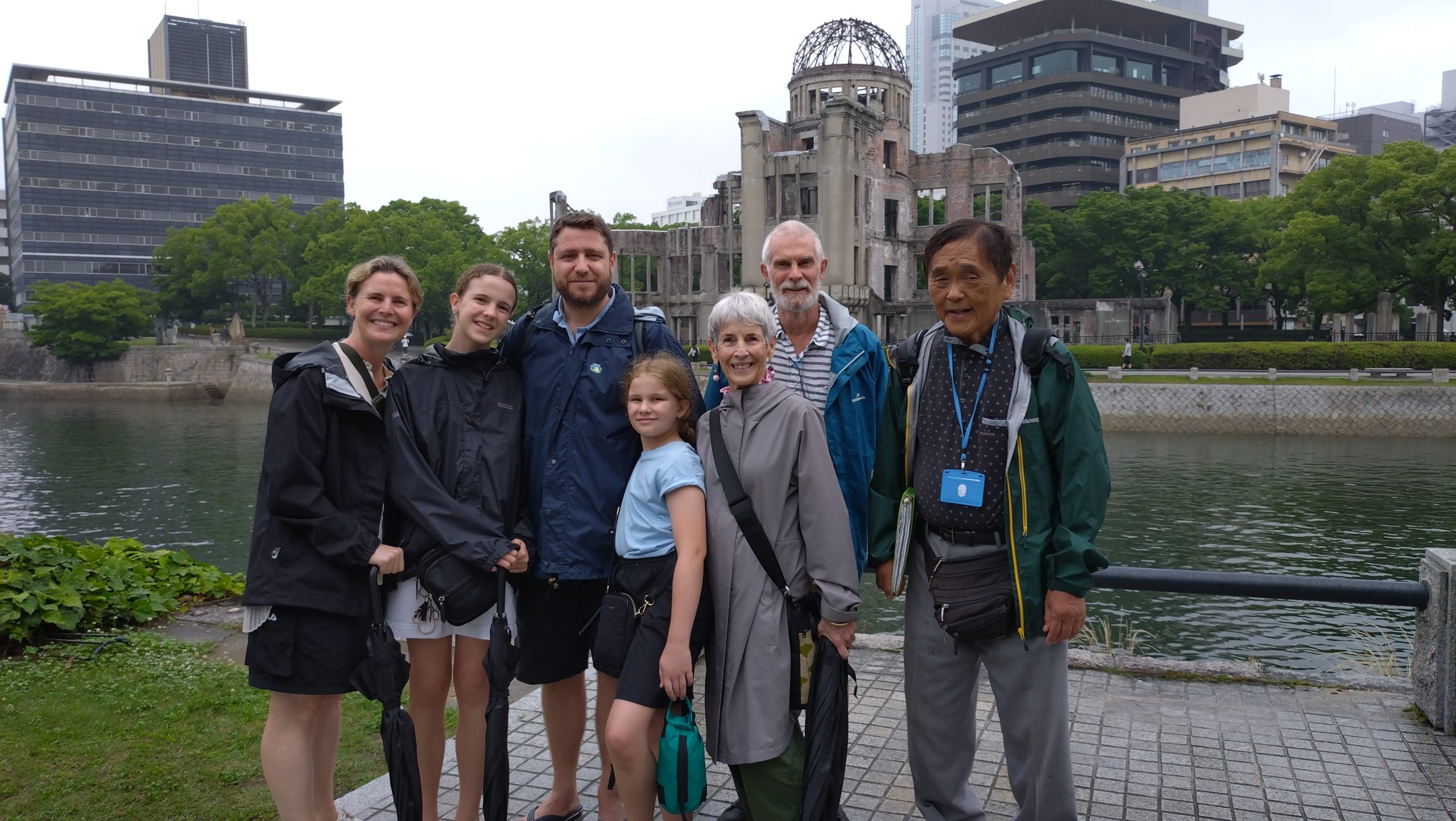 Hiroshima: Hondori bus stop & Shukkeien Garden