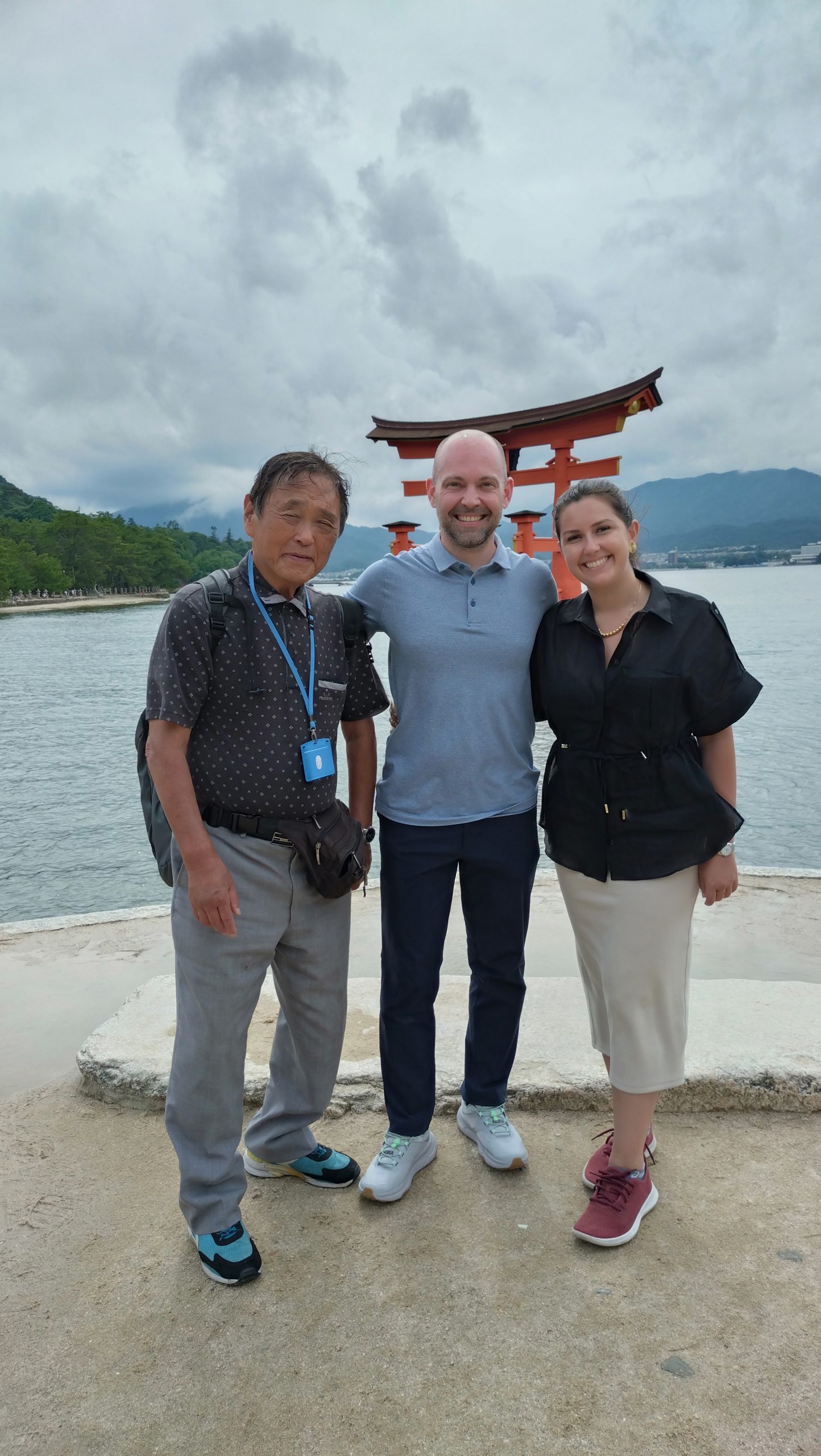 Hiroshima in One Day: Take a taxi to the museum & Miyajima