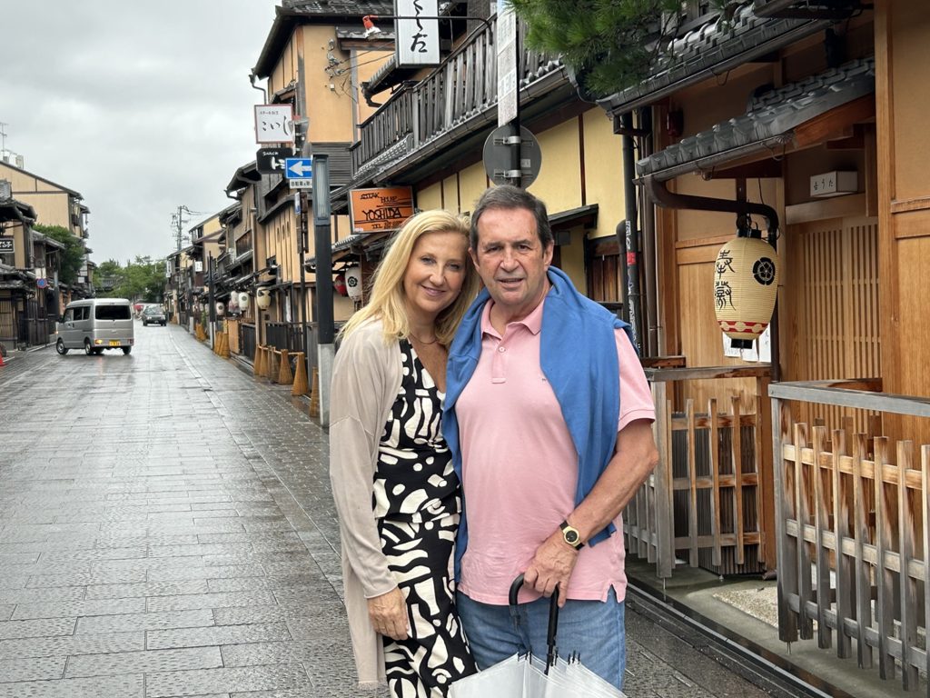 Kyoto in Half a Day: Around Tatsumi Bridge & Kagai Art Museum