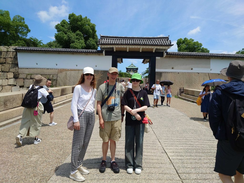 Osaka in Half a Day: @ Osaka Castle & @ Dotonbori