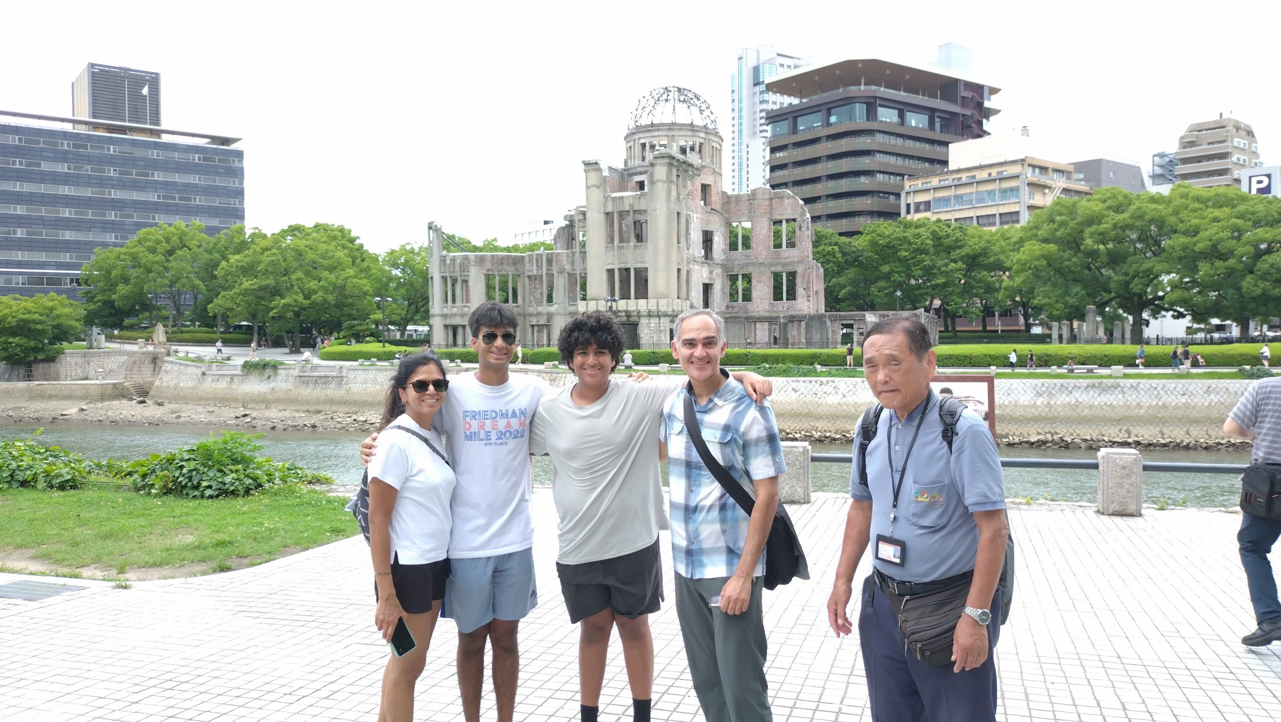 Hiroshima: the museum by bus