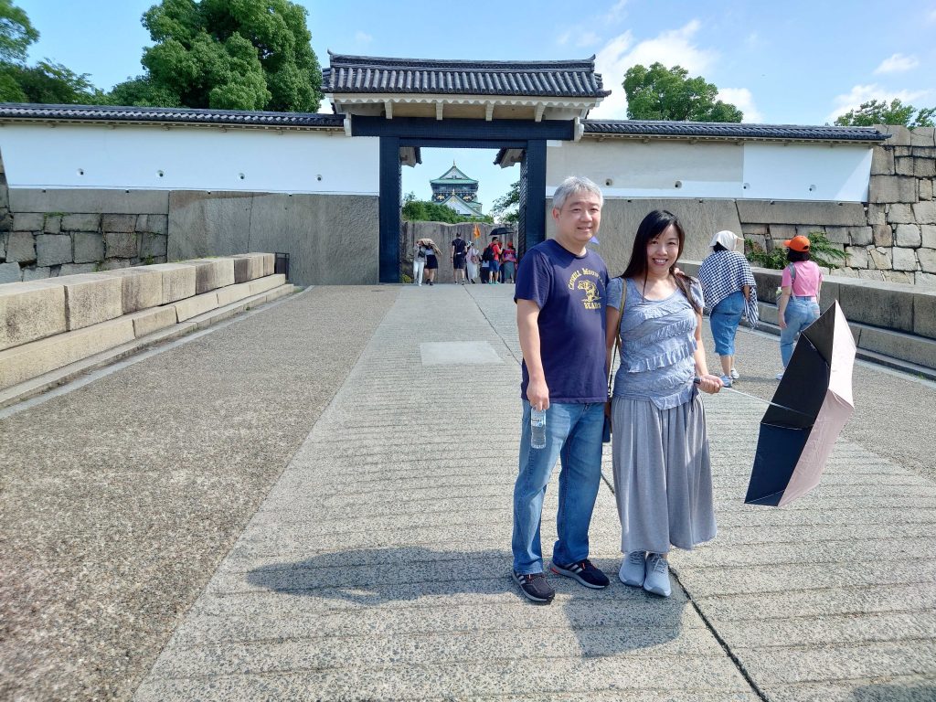 Osaka in Half a Day: @ Osaka Castle (exterior only) & @ Dotonbori