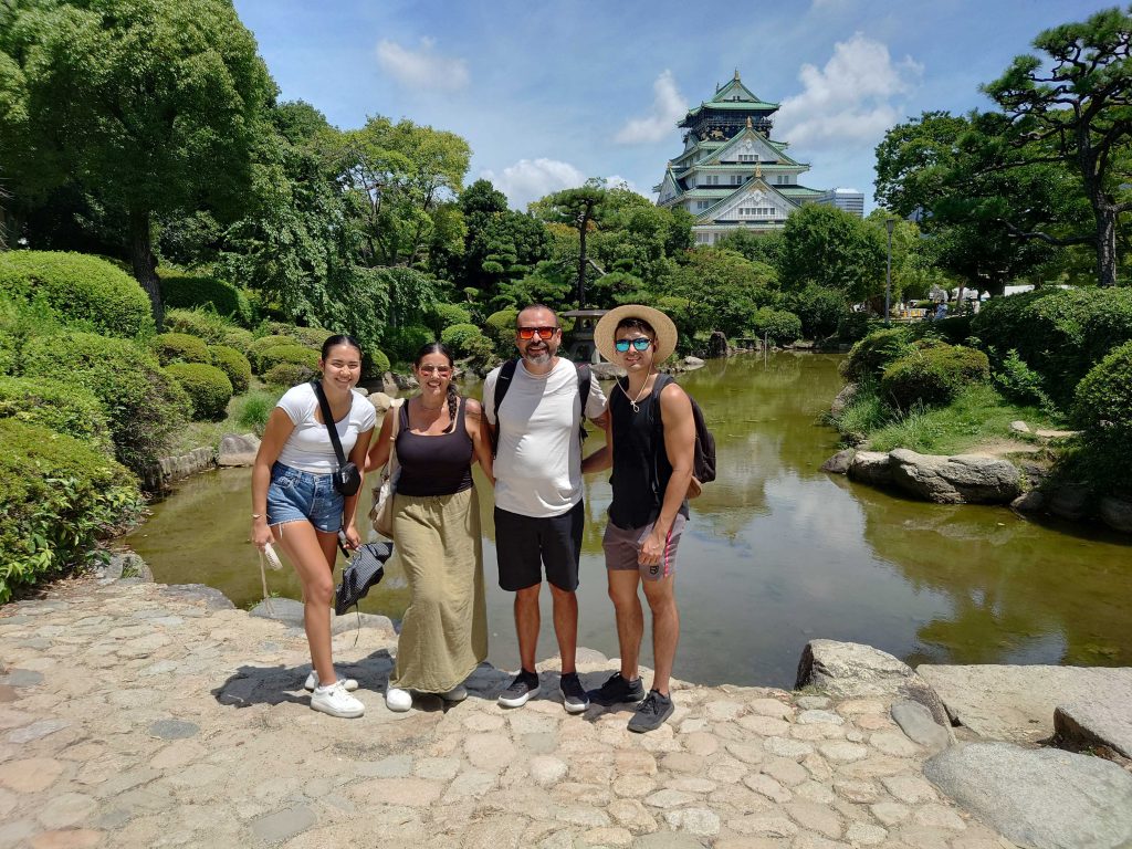 Osaka in Half a Day: @ Osaka Castle (exterior only) & @ Dotonbori