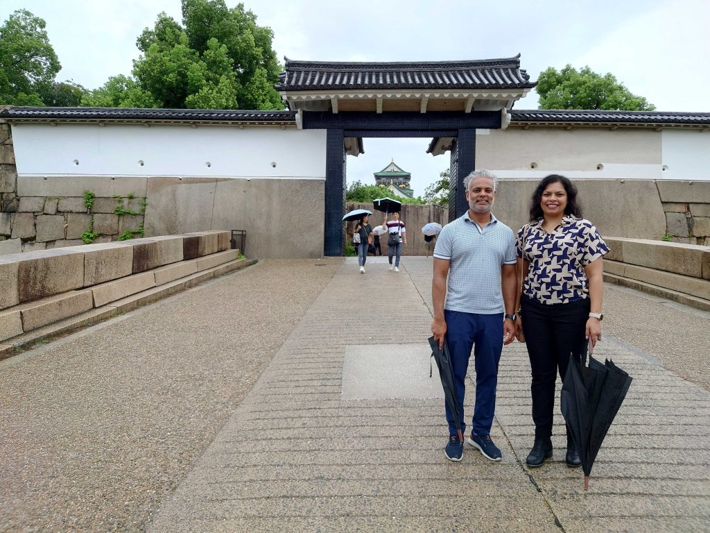 Osaka in Half a Day: @ Osaka Castle (exterior only) & @ Kuromon Market
