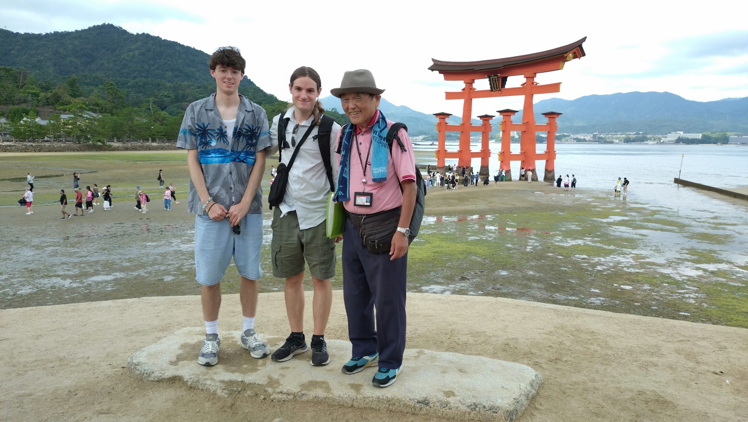 Hiroshima in Half a Day: Hiroshima Station & Miyajimaguchi Station