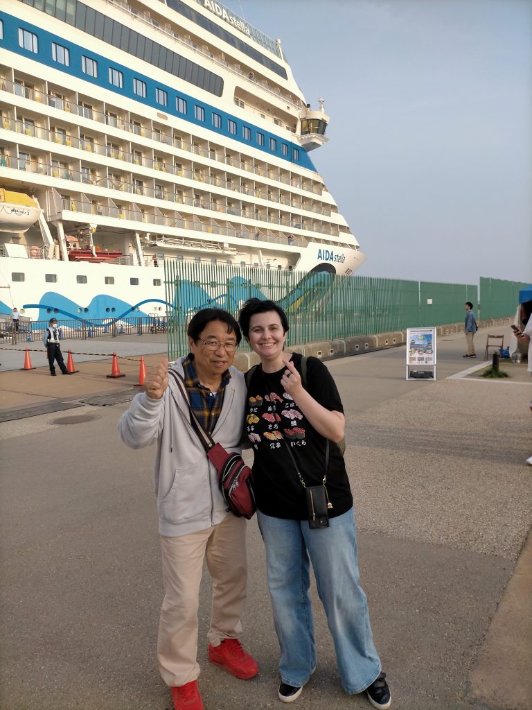 Shizuoka: the port    say good-by