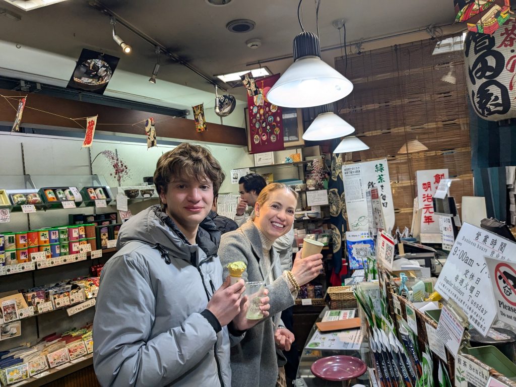Tokyo in One Day: Guided tour of Meiji Shrine.