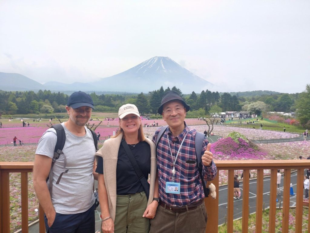 Yamanashi: By taxi to Kawaguchiko & By Fujikko-go to Oshino Hakkai