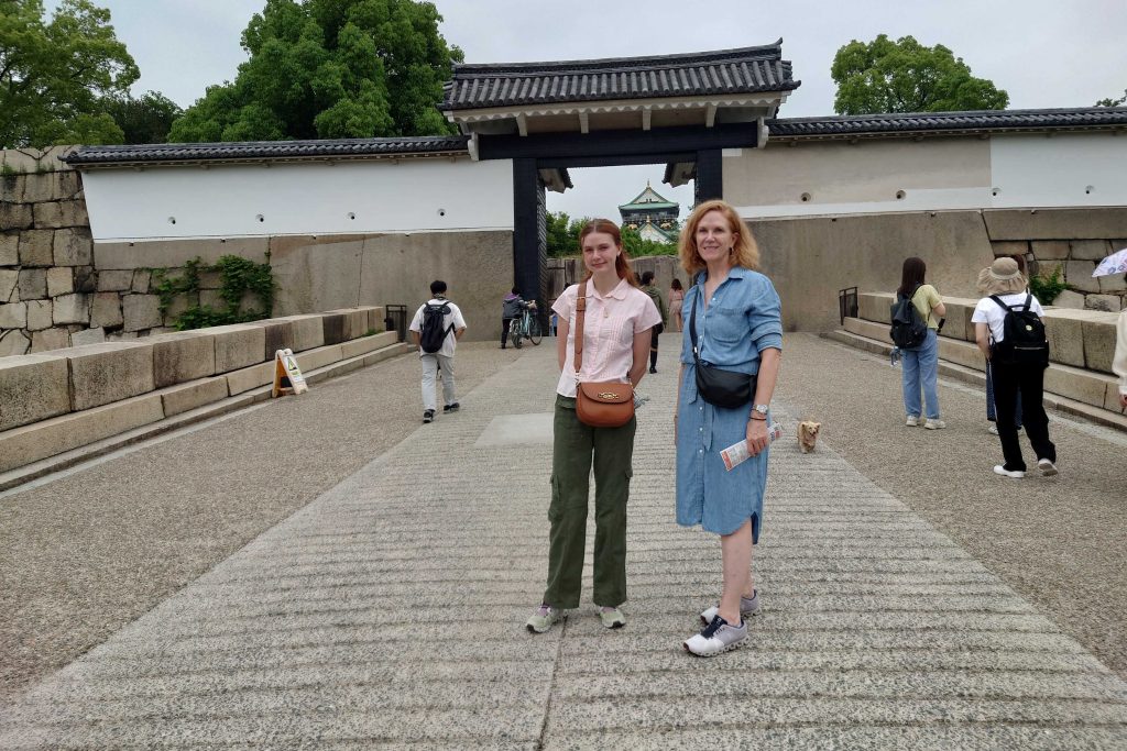 Osaka in Half a Day: @ Shitennoji Temple & @ Kuromon Market