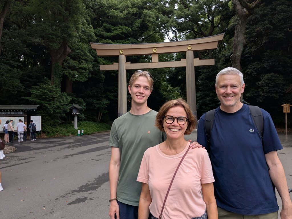Tokyo in One Day: Guided them to Meiji Shrine.