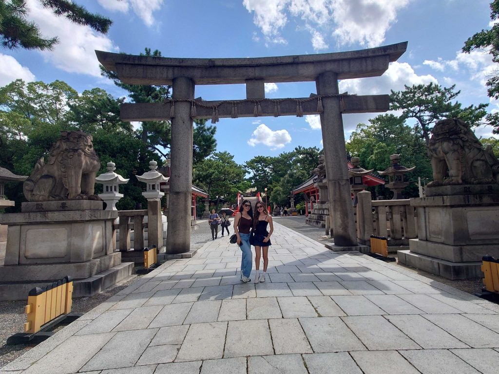 Osaka in Half a Day: @ Shitennoji Temple & @ Doguyasuji