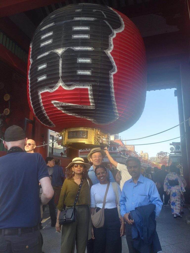 Tokyo in Half a Day: @ Tsukiji Hongwanji & Walk to Higashi-Ginza