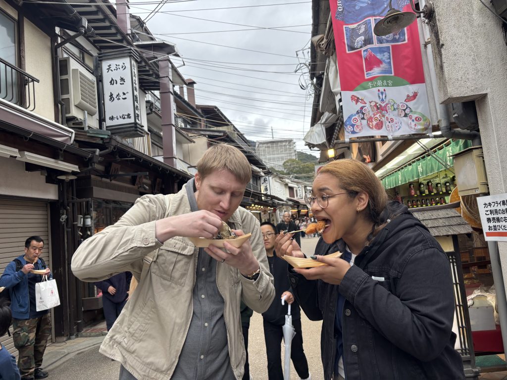 Hiroshima in One Day: Miyajima & Hondori