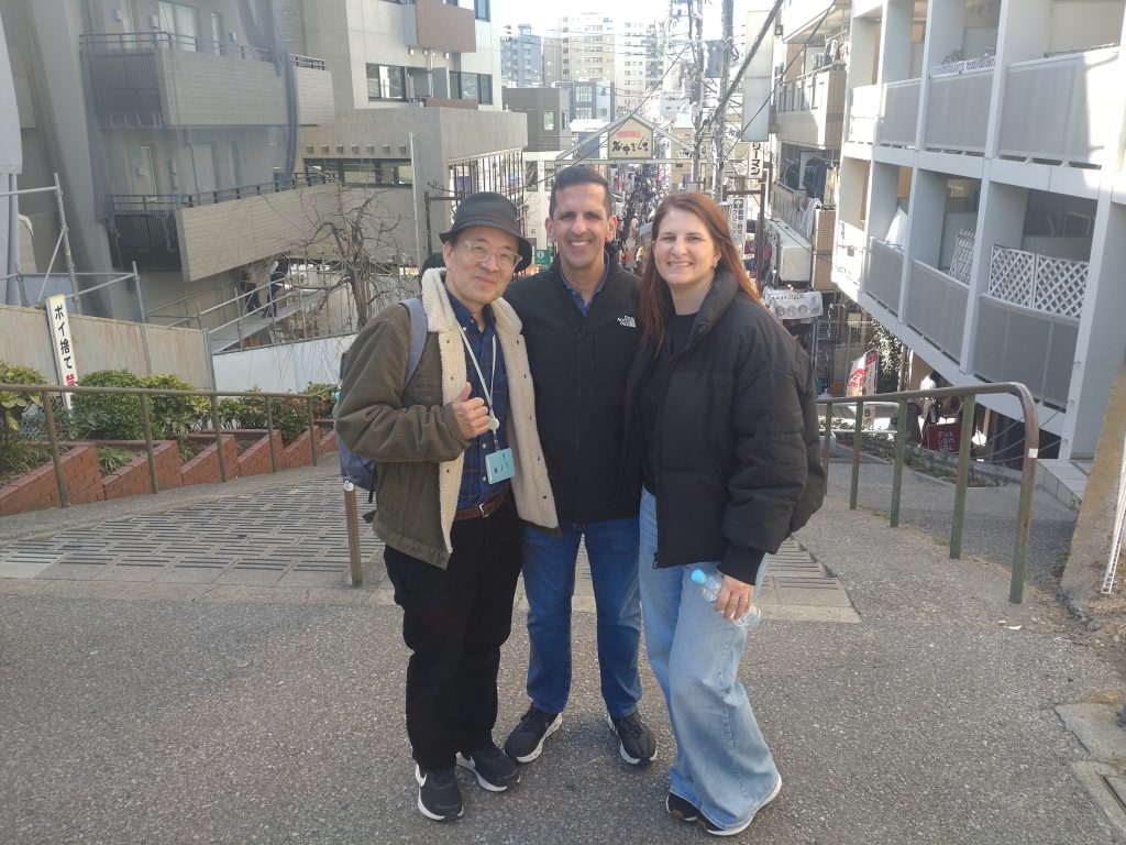 Tokyo: Walk to Nezu Shrine & Walk to Yanaka