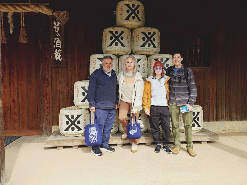 Hyogo: @ Sawanotsuru Museum & @ Hakutaka Rokusuien