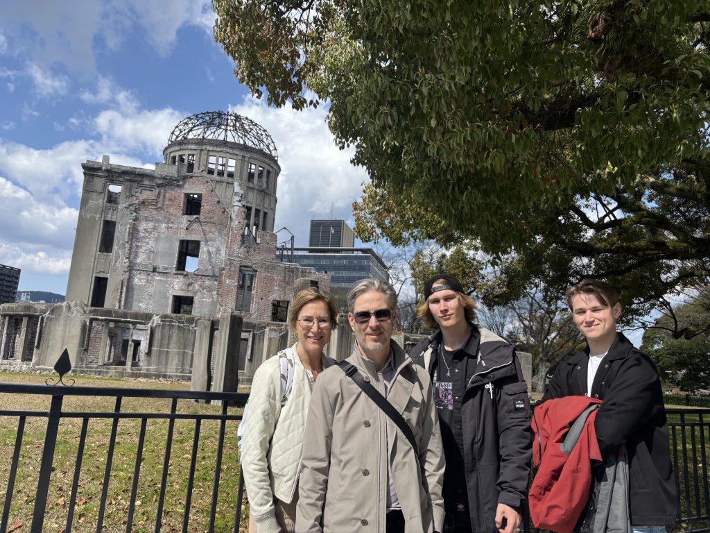 Hiroshima: the Atomic Bomb Dome & Shukkeien Garden and explore