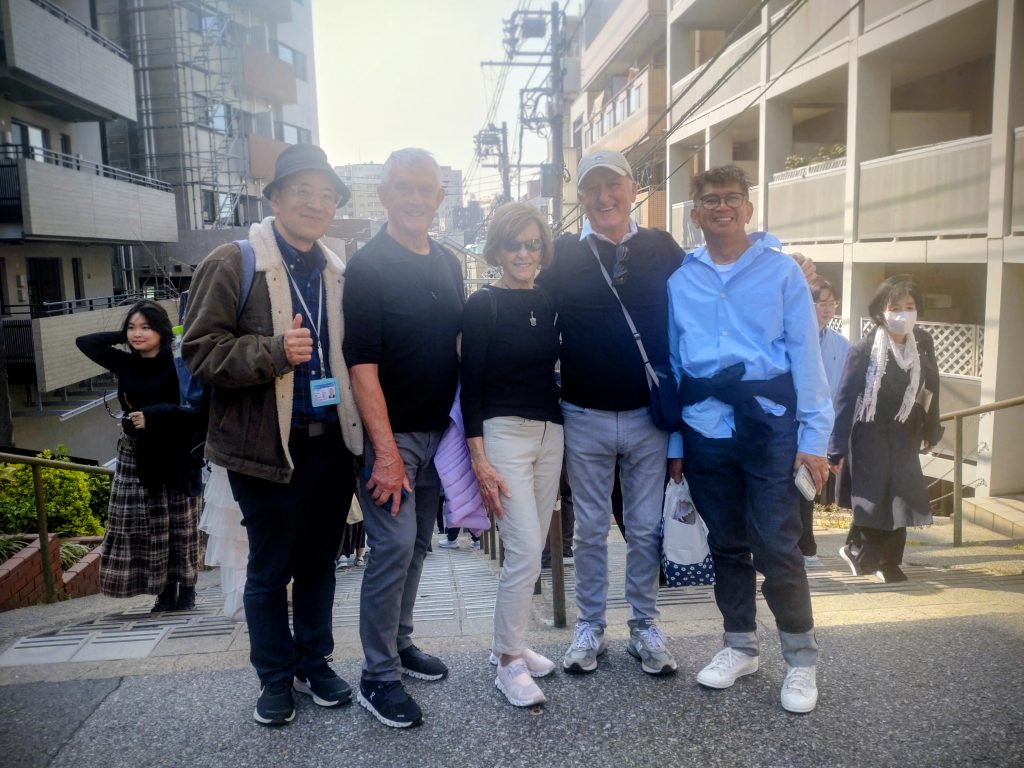 Tokyo: @Nezu Shrine & Take Yamanote Line to Shinjuku