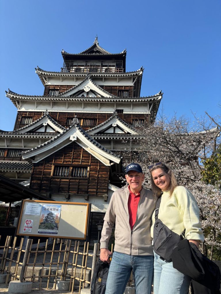 Hiroshima: Stroll along Hondori & Hiroshima Castle