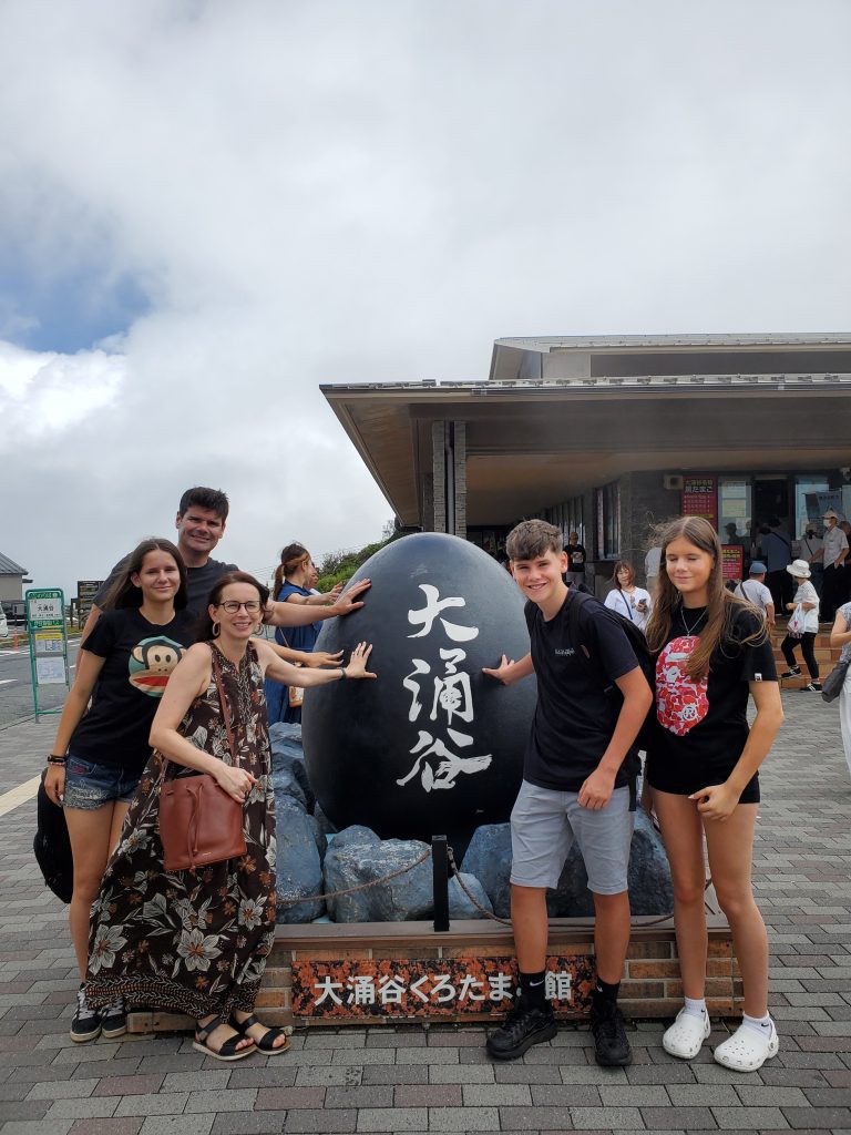 Kanagawa in One Day: Hakone-Yumoto Station & Hakone Shrine