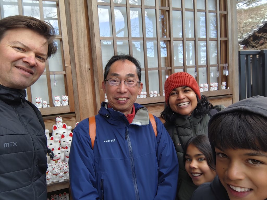 Tokyo in One Day: Meiji Shrine & Gotokuji Temple