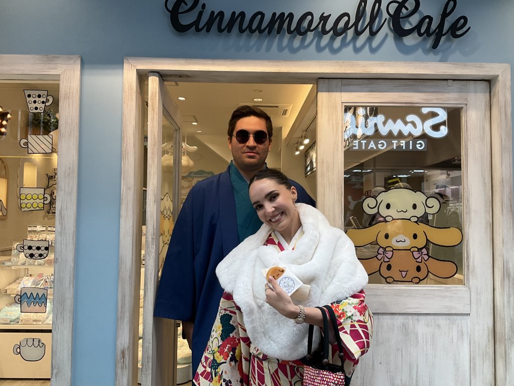 Osaka: @Wargo kimono rental & @Osaka Castle