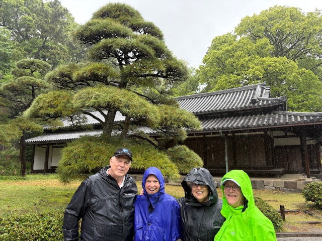 Tokyo: Tokyo Station Building & Imperial Palace East Gardens