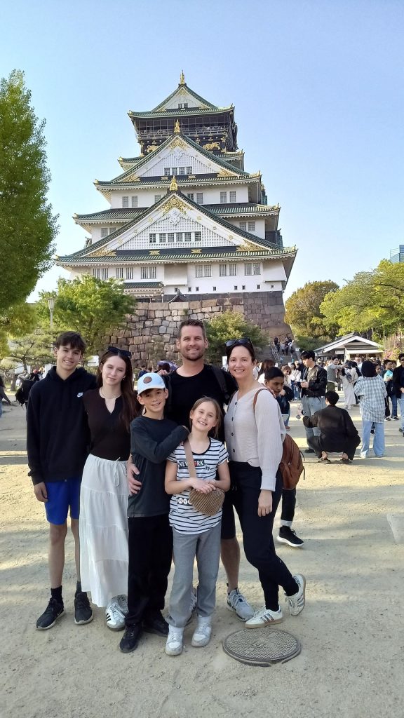 Osaka in Half a Day: Sightseeing ②: Osaka & Sightseeing ③: Shinsekai