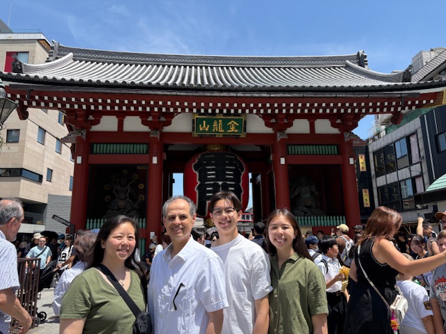 Tokyo in One Day: Yanaka (Ginza ~ Yomise Street) & Shinjuku Gyoen