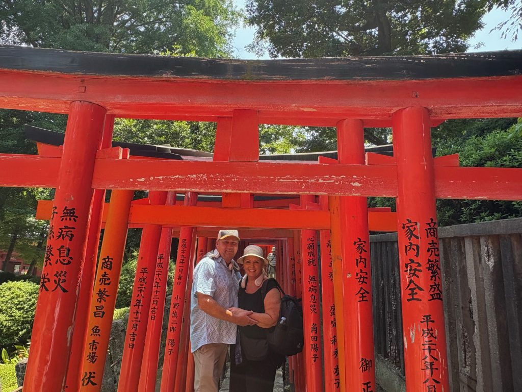 Tokyo in One Day: Nezu Shrine & Ginza Mitsukoshi