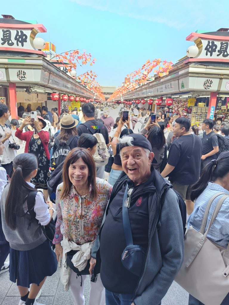 Tokyo in One Day: Tsukiji Outer Market & Break at a café