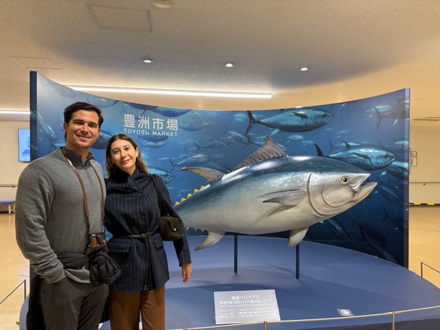 Toyosu Tuna Auction & Tsukiji Local Food Tour